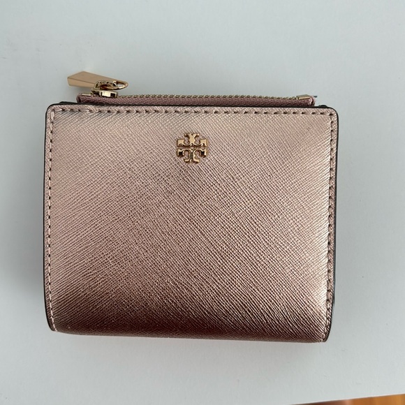 Tory Burch rose gold wallet - Picture 1 of 3